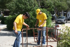 531891_152288131612297_1816912375_n