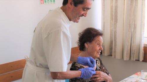 Cuidados de administração de medicamentos prescritos